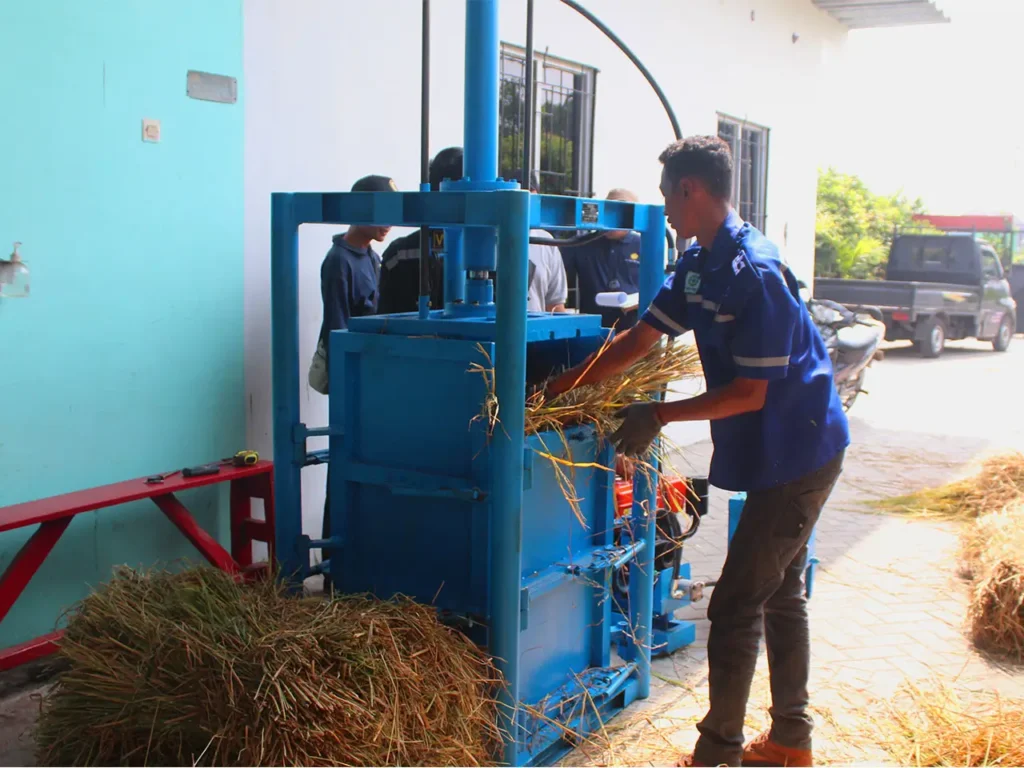 Mesin Press Pakan Ternak Hidrolik