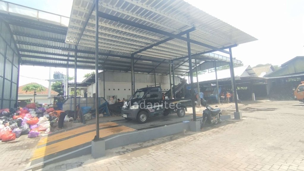 Salah satu manfaat timbangan truk adalah mengukur beban