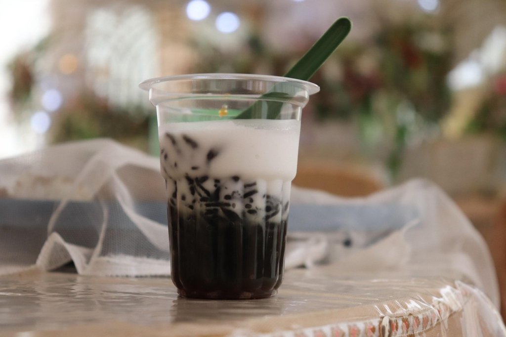 5 Minuman Khas Indonesia yang Mengandung Santan, Enak dan Segar Minuman khas Indonesia, dawet, salah satu sajian segar pelepas dahaga