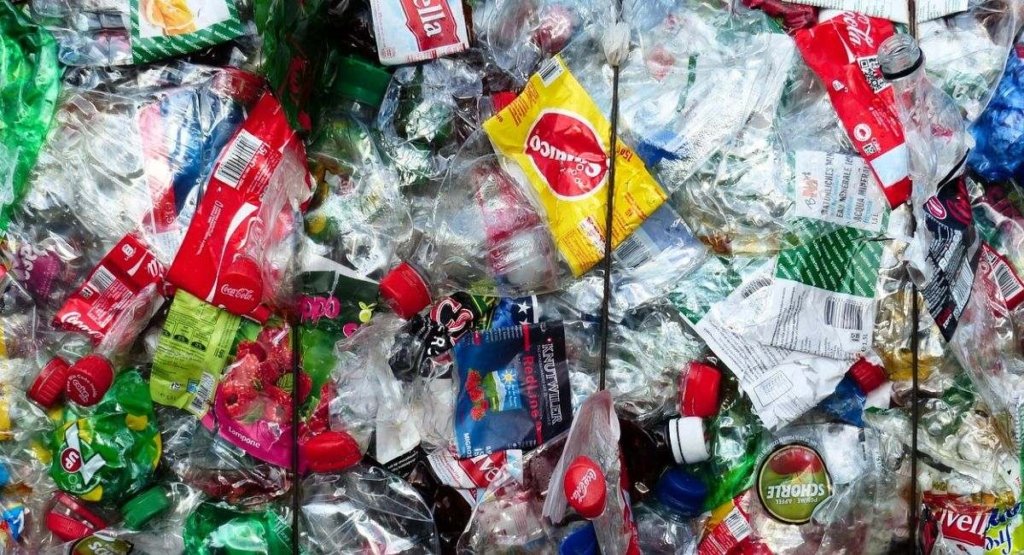 Manfaat Daur Ulang Plastik, Solusi Pintar Atasi Limbah