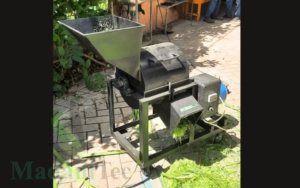 Tertarik Usaha Pupuk Organik Daun? Begini Cara Memulainya Mesin penghalus daun dan juga pencacah penggerak dinamo